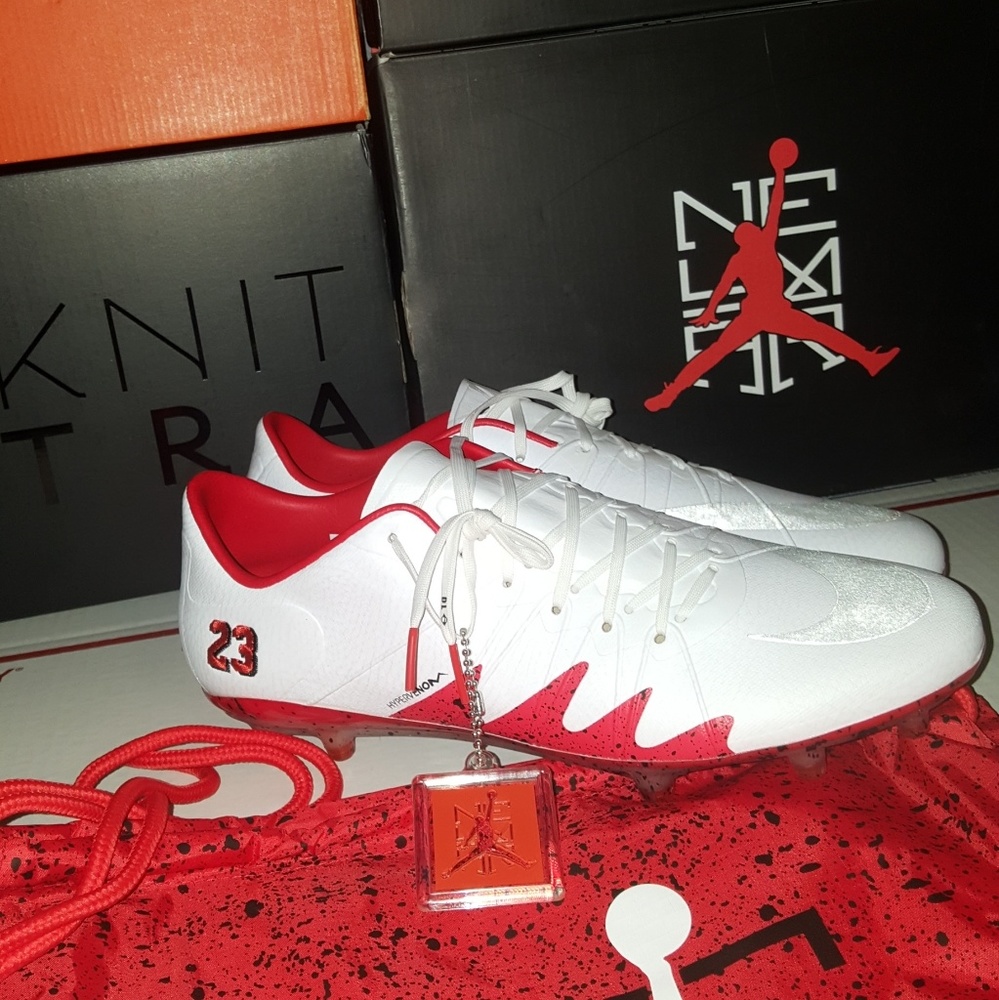 Neymar Jordan Hypervenom phinish